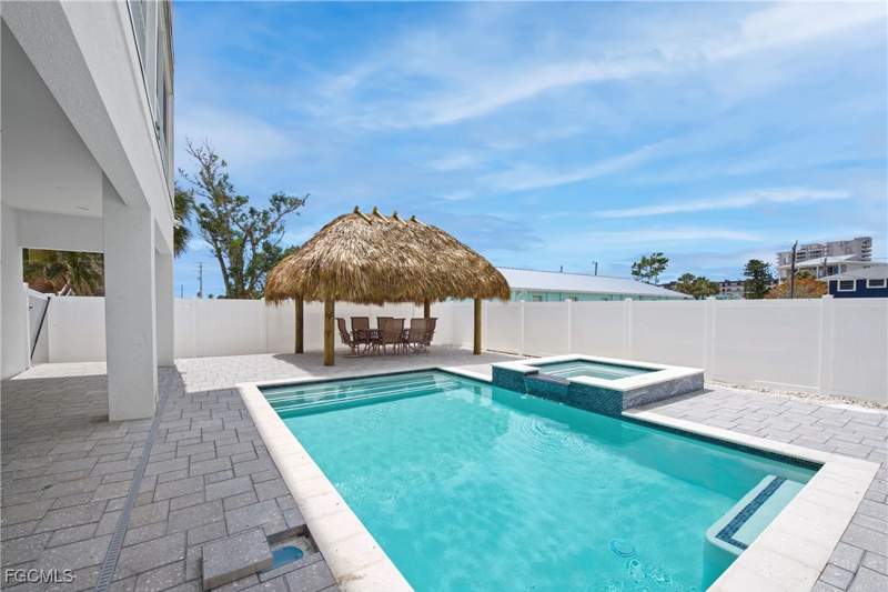 6 bedroom SingleFamilyResidence at 151 Chapel St, Seagrape, Fort Myers Beach — photo 2