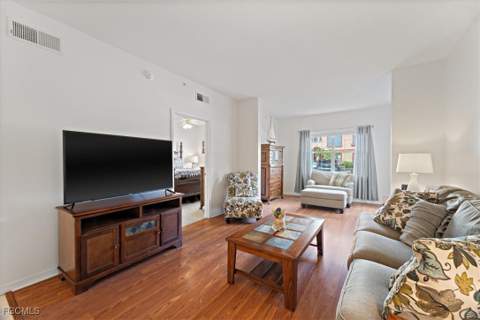 11400 Ocean Walk Cir 102, Fort Myers FL - photo 14 of 30