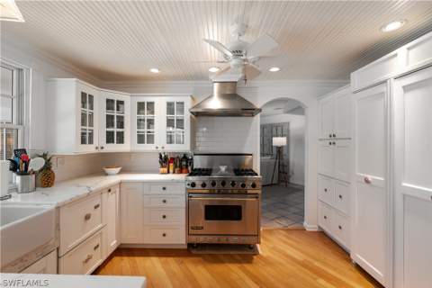626 Regatta Rd, Naples FL - photo 6 of 15