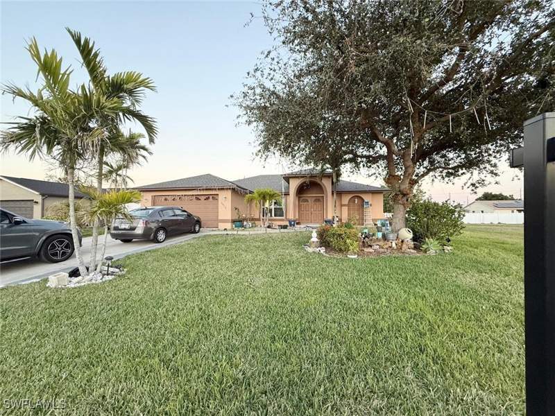 3 bedroom SingleFamilyResidence at 3915 SW 1st Pl, Cape Coral, Cape Coral — photo 3