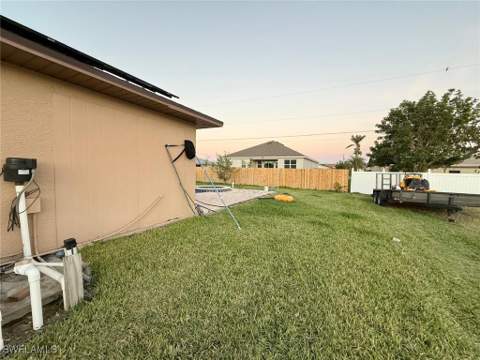 3915 SW 1st Pl, Cape Coral FL - photo 6 of 29