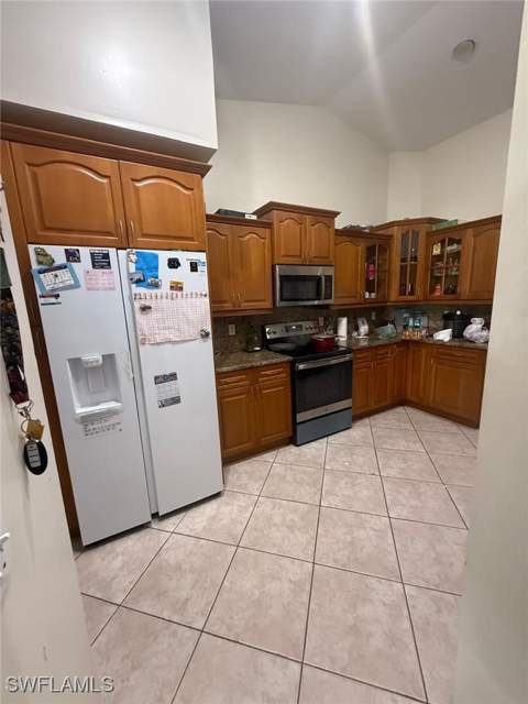 3915 SW 1st Pl, Cape Coral FL - photo 7 of 29