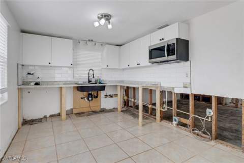 2686 Clyde St, Matlacha FL - photo 10 of 36