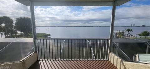 15472 Nelsons Walk Ct, North Fort Myers FL - photo 7 of 50
