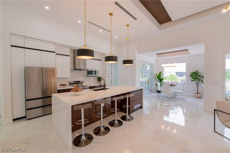4 bedroom SingleFamilyResidence at 1528 SW 15th Ave, Cape Coral, Cape Coral — photo 4