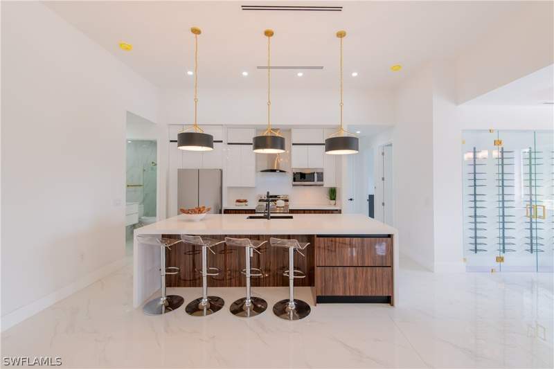 4 bedroom SingleFamilyResidence at 1528 SW 15th Ave, Cape Coral, Cape Coral — photo 5