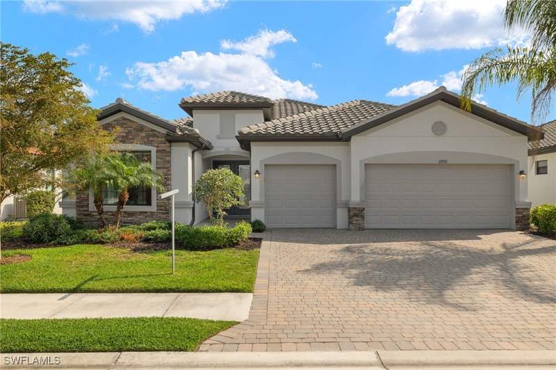 3 bedroom SingleFamilyResidence at 11892 Hickory Estate Cir, Arborwood Preserve, Fort Myers — photo 3
