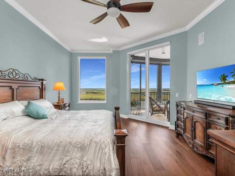 1050 Borghese Ln 2105, Naples FL - photo 16 of 50