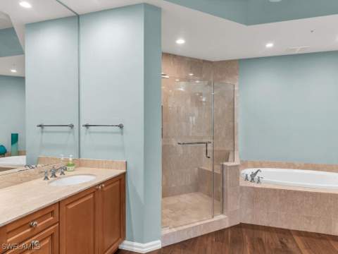 1050 Borghese Ln 2105, Naples FL - photo 17 of 50