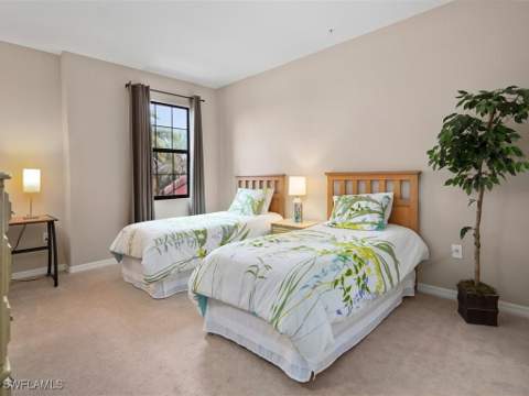 9071 Albion Ln N 5703, Naples FL - photo 13 of 37
