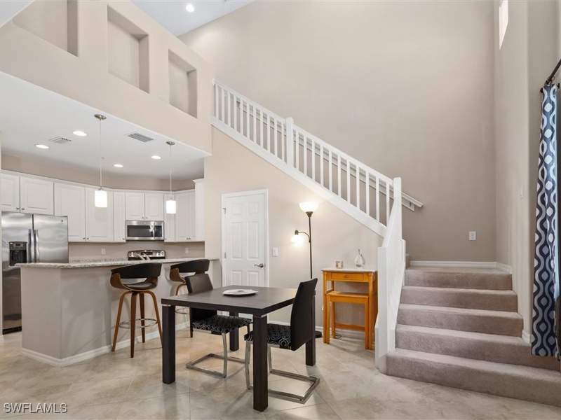2 bedroom Condominium at 9071 Albion Ln N 5703, Ole, Naples — photo 5