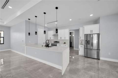 423 NW 6th Ter, Cape Coral FL - photo 11 of 40