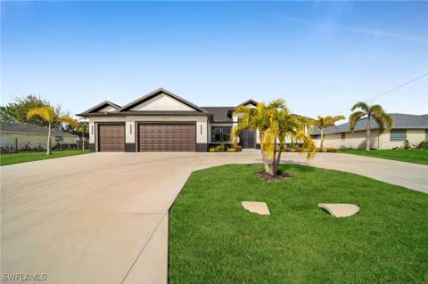423 NW 6th Ter, Cape Coral FL - photo 6 of 40