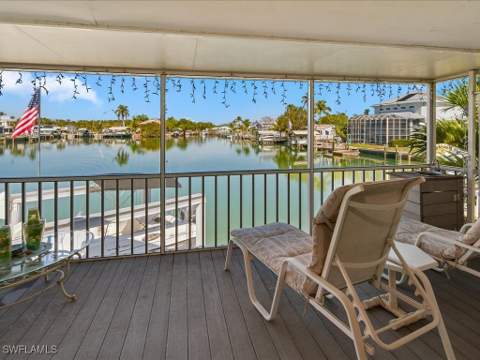 565 Coconut Ave, Goodland FL - photo 6 of 35