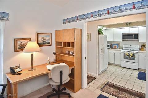 203 McGregor Park Cir, Fort Myers FL - photo 9 of 33