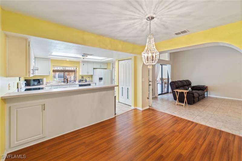 2 bedroom Condominium at 5510 SW 4th Pl 607, Rose Garden Villas Condo, Cape Coral — photo 2