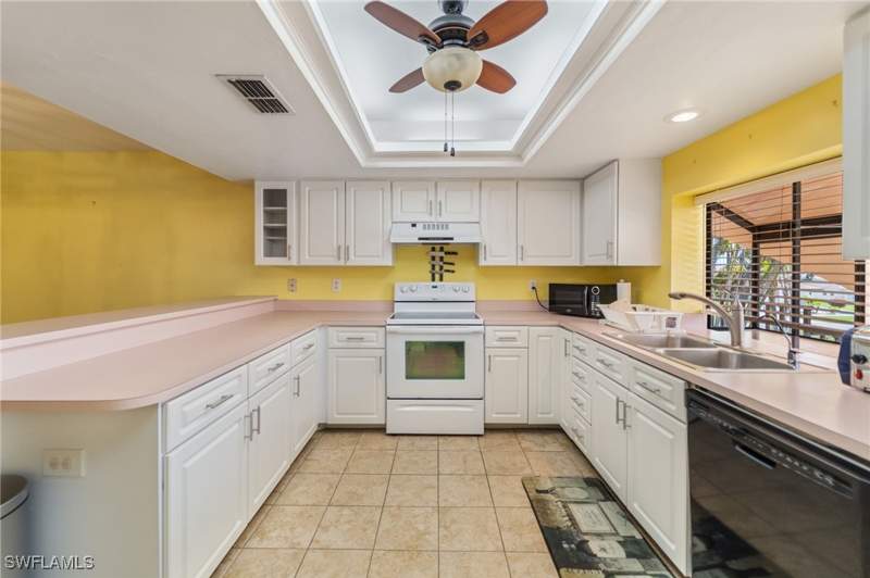 2 bedroom Condominium at 5510 SW 4th Pl 607, Rose Garden Villas Condo, Cape Coral — photo 5
