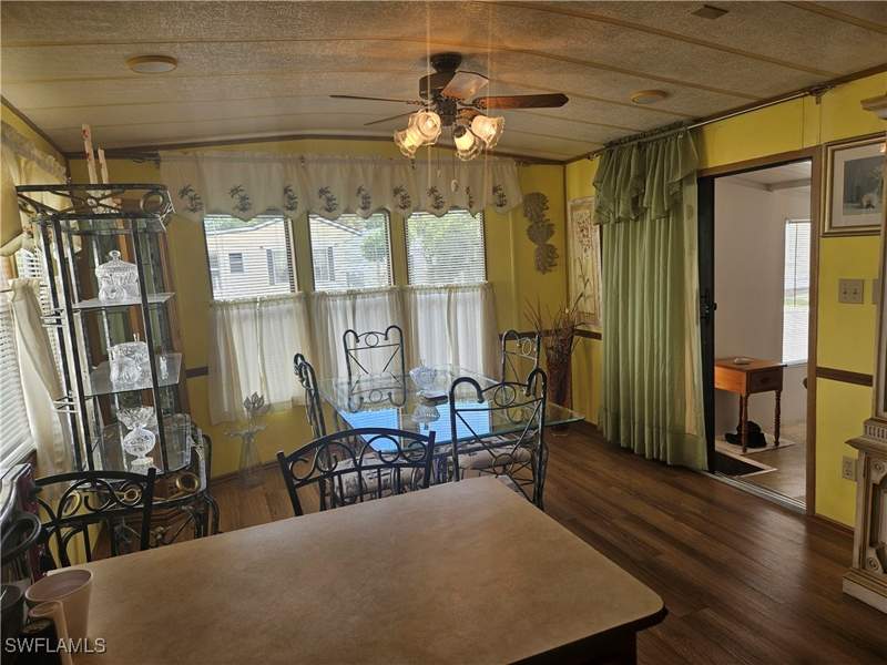 1 bedroom ManufacturedHome at 4 Onyx Dr 4O, Enchanting Shores, Naples — photo 3