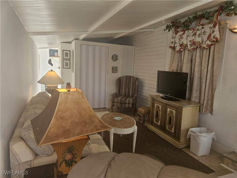 1 bedroom ManufacturedHome at 4 Onyx Dr 4O, Enchanting Shores, Naples — photo 5