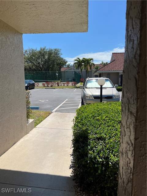 9635 Eaton Gardens Ln 107, Fort Myers FL - photo 6 of 27