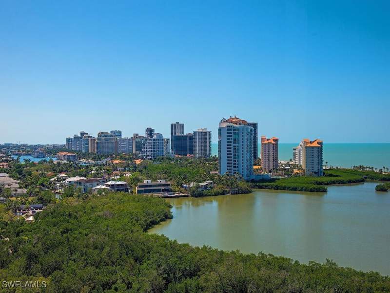 3 bedroom Condominium at 5555 Heron Point Dr 1602, Heron At Pelican Bay, Naples — photo 4