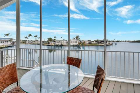 83 Blackbeard Way, Fort Myers Beach FL - photo 6 of 50