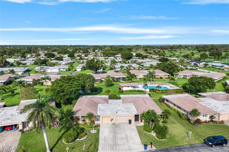 2 bedroom Attached at 5564 Williamson Way, Whiskey Creek Village Green, Fort Myers — photo 4
