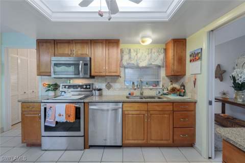 5564 Williamson Way, Fort Myers FL - photo 9 of 45