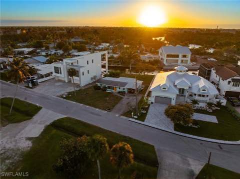 1796 Holiday Ln, Naples FL - photo 10 of 30