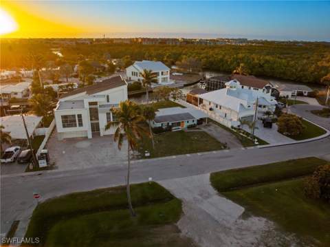 1796 Holiday Ln, Naples FL - photo 12 of 30