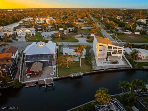 1796 Holiday Ln, Naples FL - photo 13 of 30