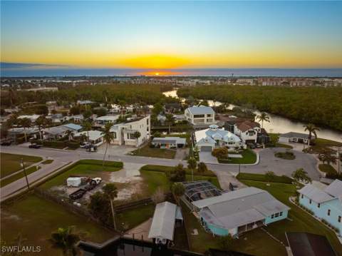 1796 Holiday Ln, Naples FL - photo 18 of 30
