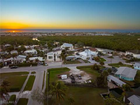 1796 Holiday Ln, Naples FL - photo 20 of 30