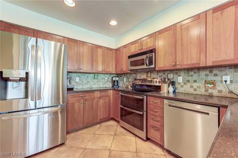16550 Crownsbury Way 101, Fort Myers FL - photo 12 of 29