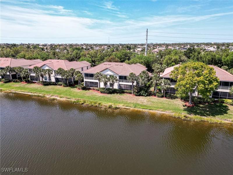 2 bedroom Condominium at 16550 Crownsbury Way 101, Oxford Pointe, Fort Myers — photo 4