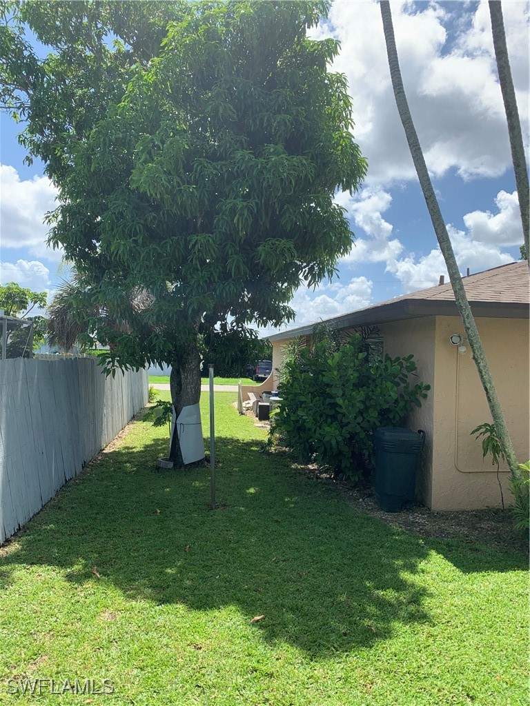 3 bedroom SingleFamilyResidence at 4709 Vinsetta Ave, Waterway Estates, North Fort Myers — photo 5