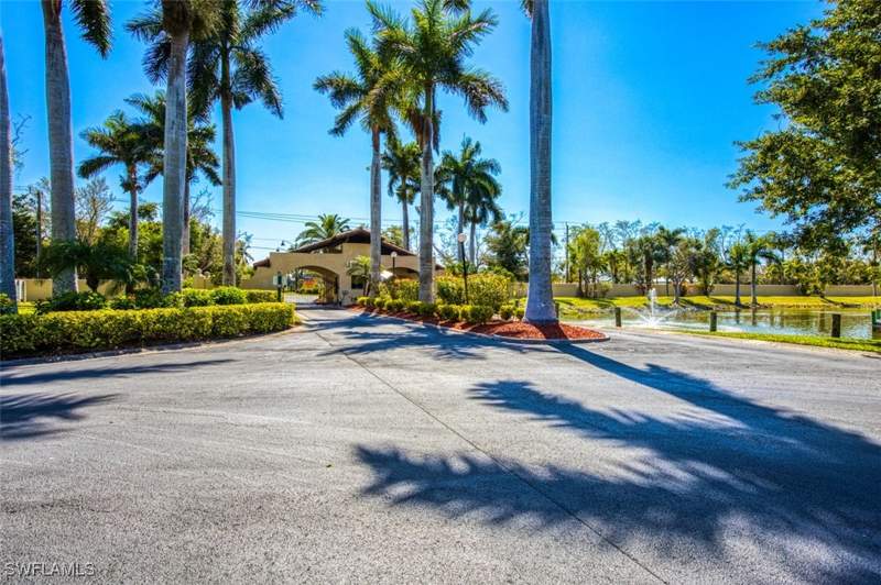 3 bedroom Attached at 15100 Ports of Iona Dr W, Harbour Isle Yacht And Racquet Club Condo, Fort Myers — photo 3