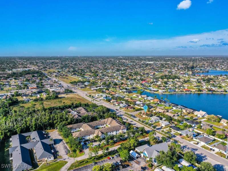 3 bedroom SingleFamilyResidence at 834 Santa Barbara Blvd, Cape Coral, Cape Coral — photo 3