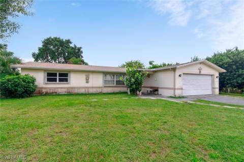 1208 Barnsdale St, Lehigh Acres FL - photo 16 of 34