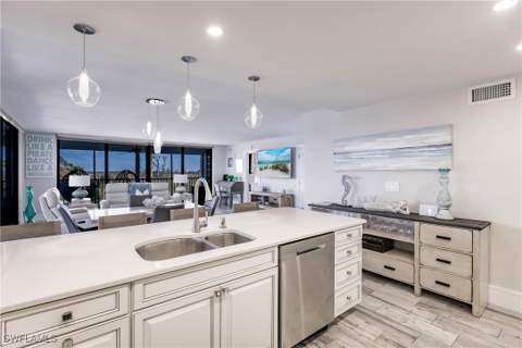 17170 Harbour Point Dr 437, Fort Myers FL - photo 10 of 41