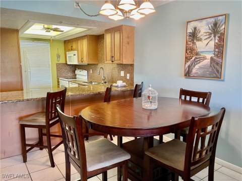 16211 Dublin Cir E201, Fort Myers FL - photo 6 of 31