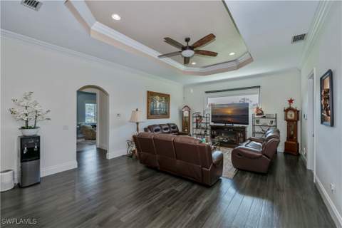 802 Poinsettia Ave, Lehigh Acres FL - photo 12 of 34