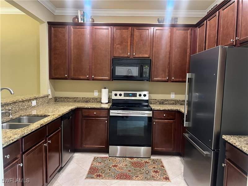 3 bedroom Townhouse at 10300 Via Colomba Cir, Marbella On Cypress, Fort Myers — photo 5