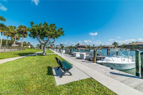 320 Seaview Ct 1201, Marco Island FL - photo 21 of 29