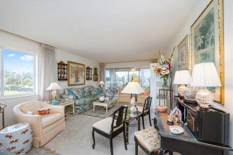1550 Gulf Shore Blvd N W2, Naples FL - photo 6 of 18
