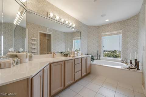 4191 Bay Beach Ln 253, Fort Myers Beach FL - photo 17 of 37
