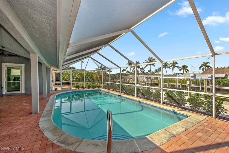 3 bedroom SingleFamilyResidence at 16 Palmview Blvd, Fairview Isles, Fort Myers Beach — photo 2