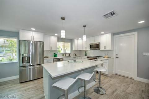 16 Palmview Blvd, Fort Myers Beach FL - photo 6 of 43