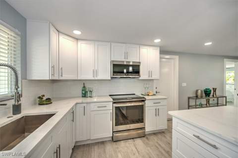 16 Palmview Blvd, Fort Myers Beach FL - photo 7 of 43
