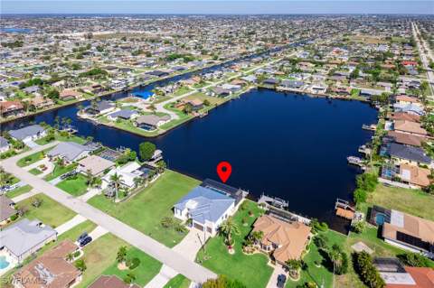 413 SW 46th Ter, Cape Coral FL - photo 7 of 49